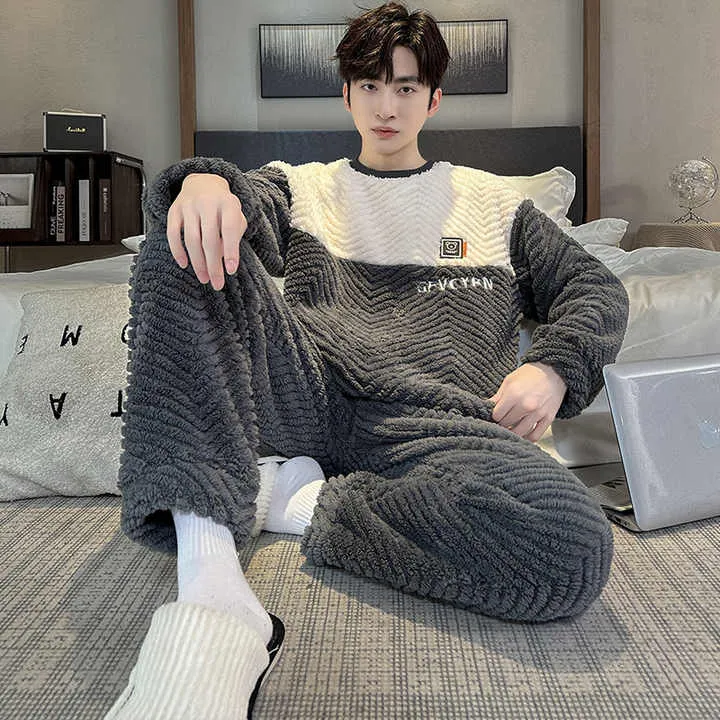طقم بيجامة للرجال من SAMWESTART من . SAMWESTART Men's Flannel Pajama Set,