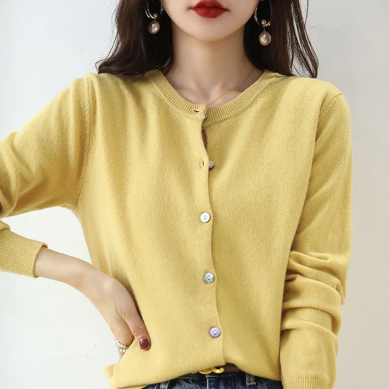 Cardigan Corto da Donna: Maglione in Maglia Elegante e Versatile