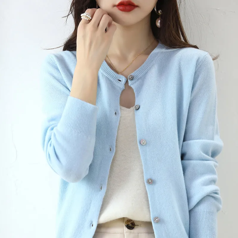 Cardigan Corto da Donna: Maglione in Maglia Elegante e Versatile