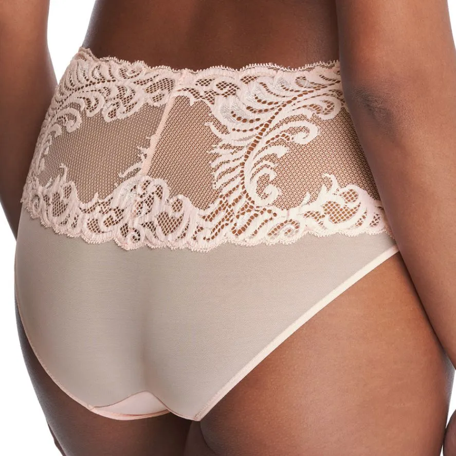 Natori Feathers Girl Briefs in Seashell 756023