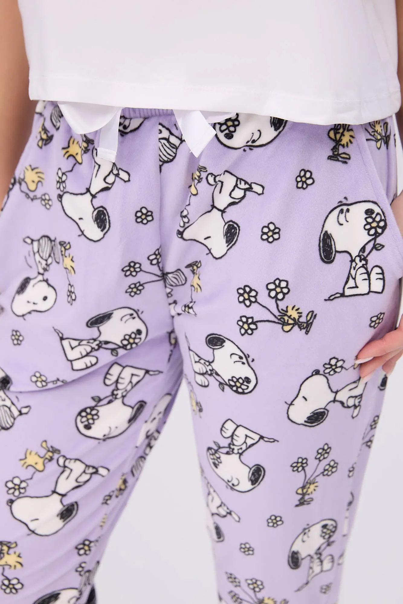 Peanuts Snoopy And Woodstock Super Soft Pajama Tee And Velour Pajama Jogger 2-Piece Set