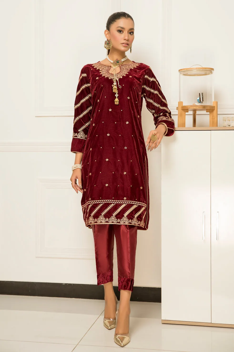 Velvet Embroidered Ready to Wear 2 Pcs Dress by Aabpara 02